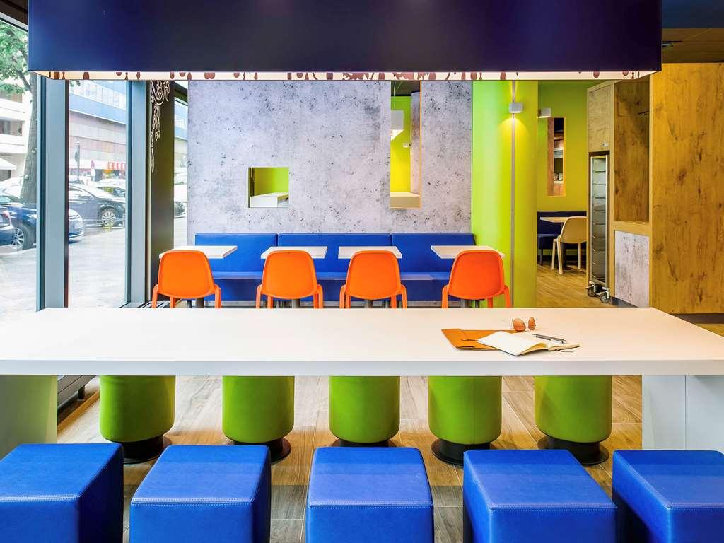 Ibis Budget Lyon Est Beynost Εστιατόριο φωτογραφία